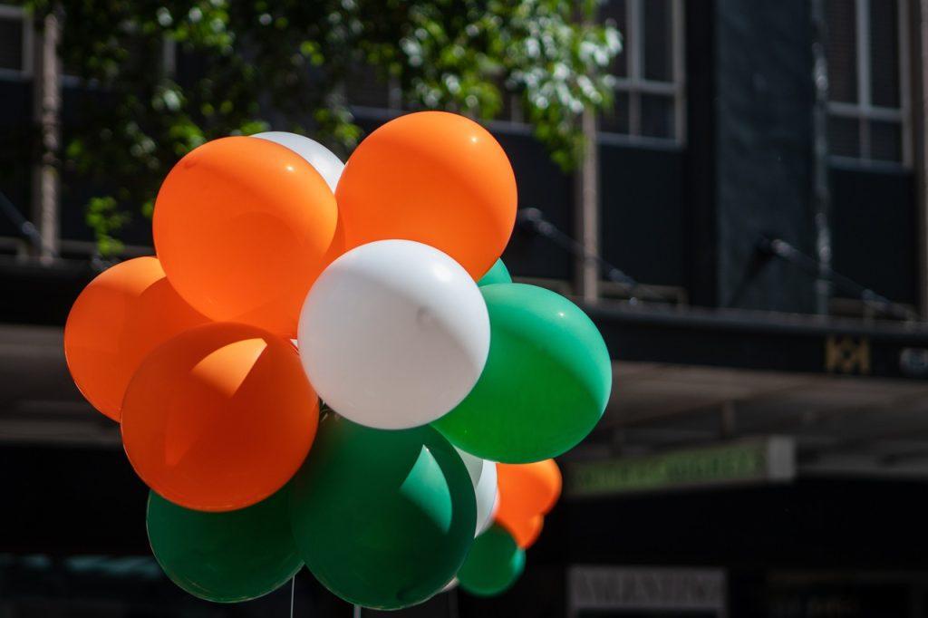 green, orange, and white balloons, cape cod st. patrick's day parade